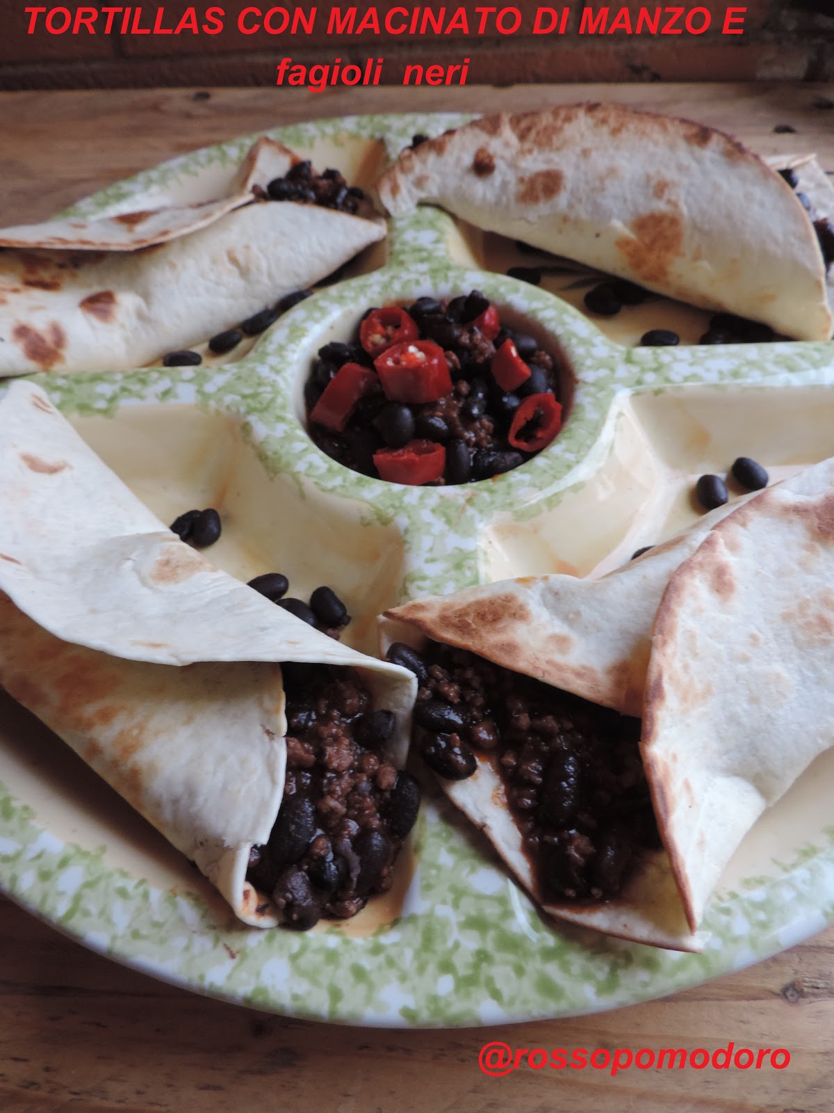 Tortillas con macinato di manzo e fagioli neri