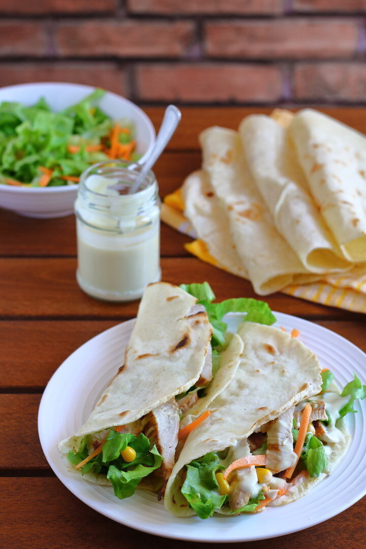 Tortillas di mais (e un modo leggero per farcirle)