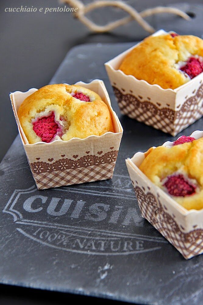 Tortine al mascarpone, limone e lamponi