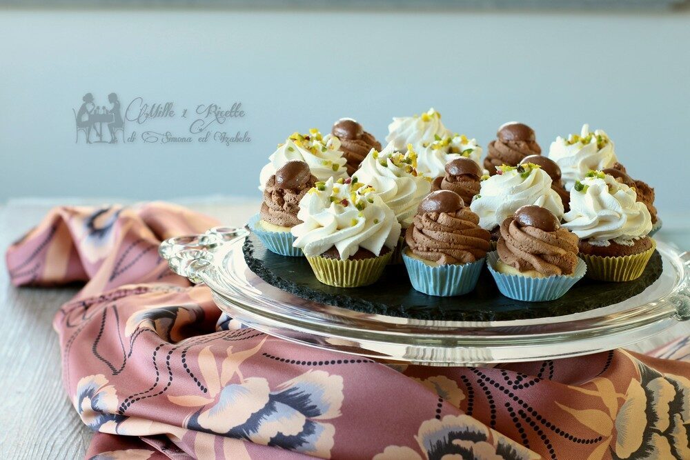 Tortine alla panna con mousse al doppio cioccolato