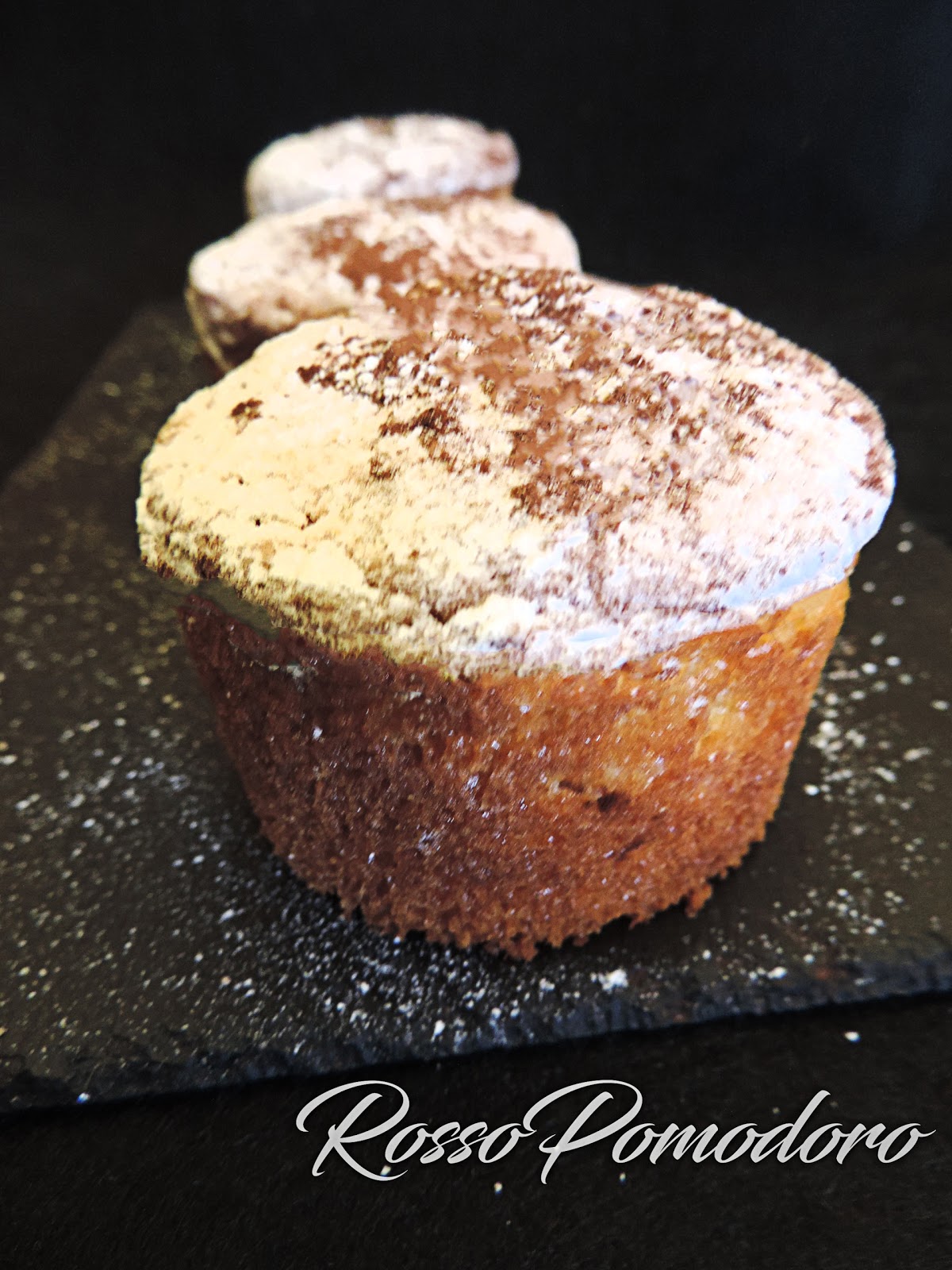 Tortini al latte condensato profumati al limone
