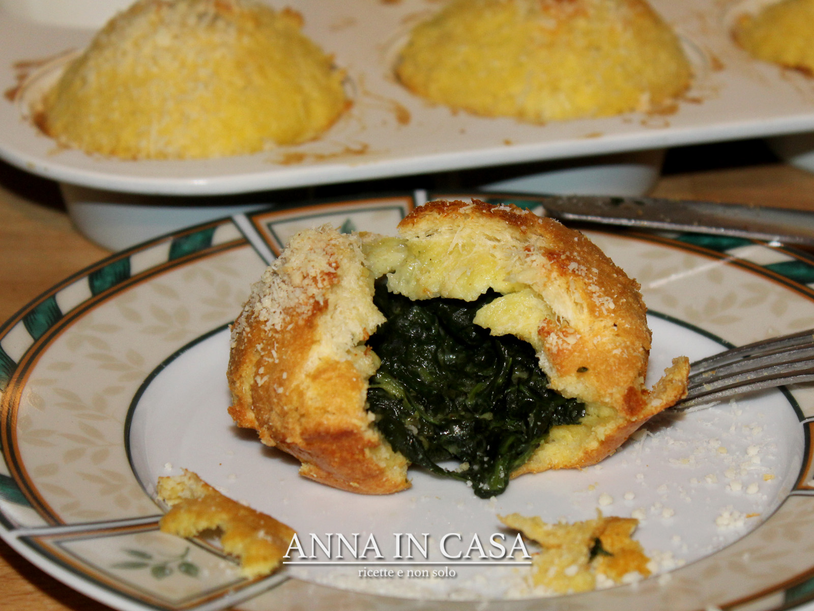 Tortini di pane con spinaci e mozzarella