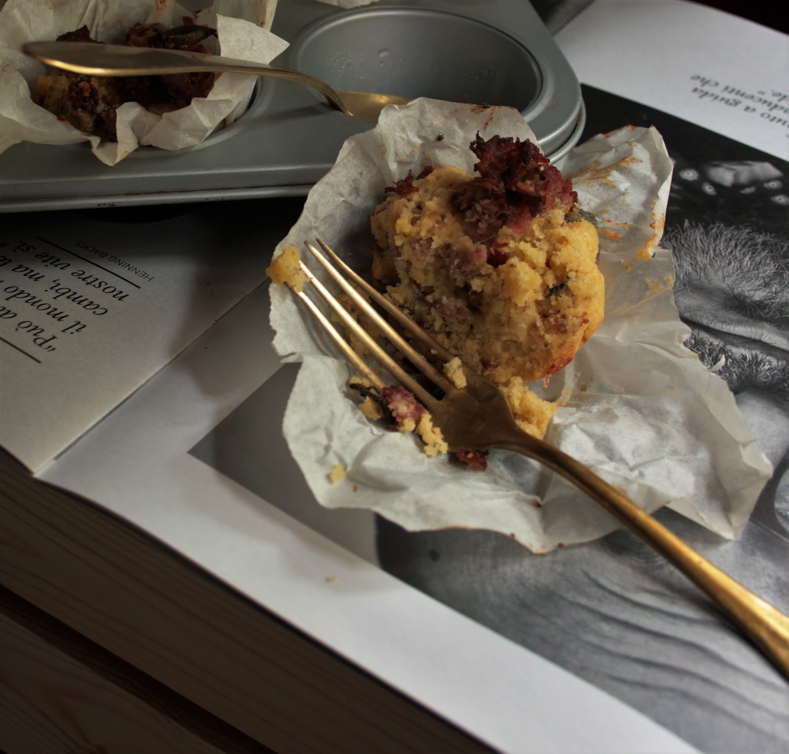 Tortini di polenta con salvia e speck