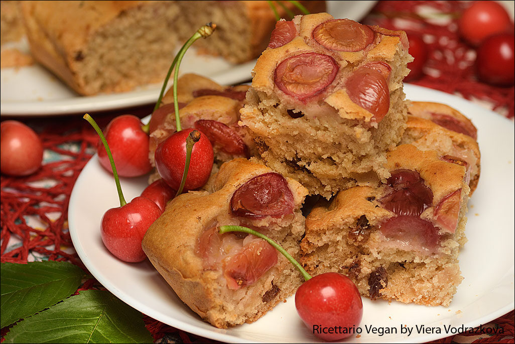Tortino di ciliegie semplice senza zucchero