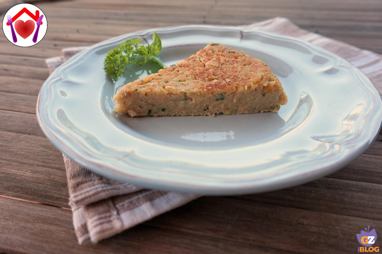 Tortino di patate e fagioli in padella