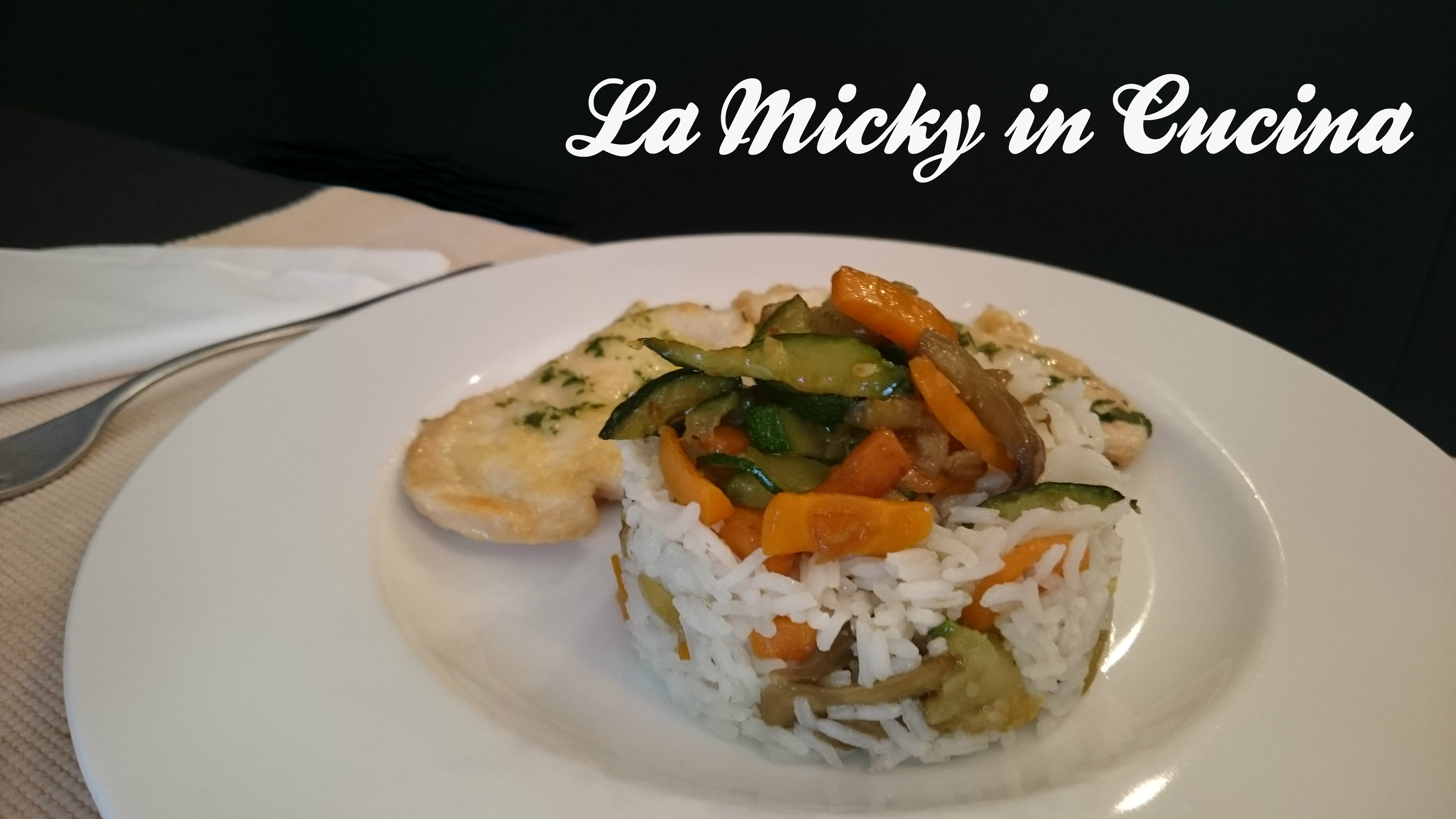 Tortino di riso basmati e verdure con scaloppine di pollo al limone