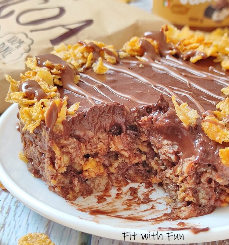 Tortino proteico corn flakes e cioccolato senza cottura