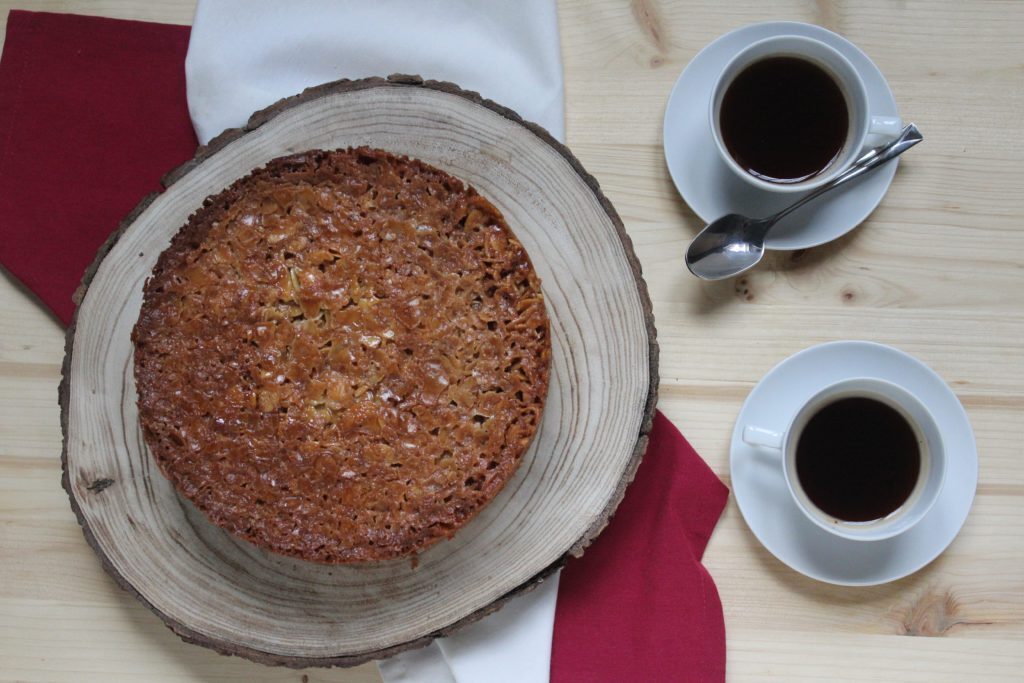 Toscakaka: la torta svedese di mandorle e caramello