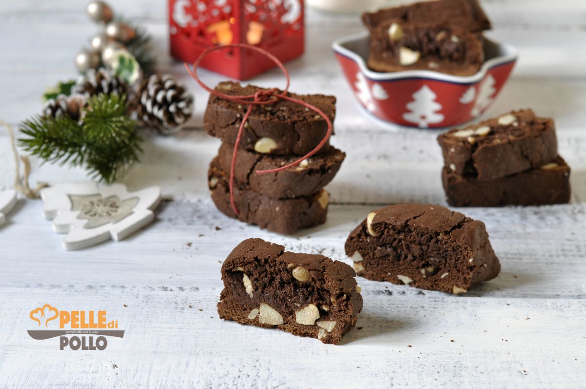 Tozzetti al cacao e mandorle