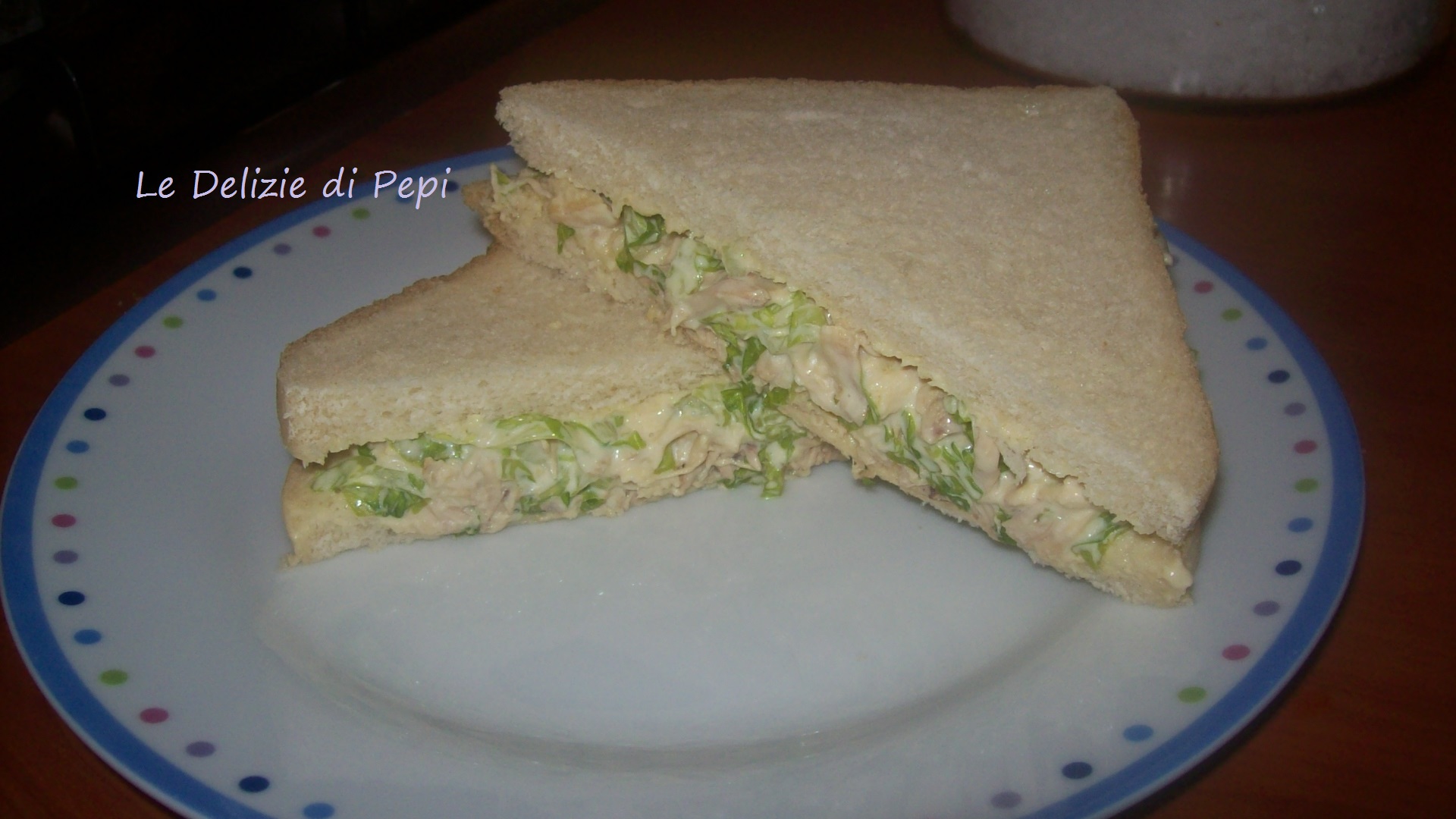 Tramezzini con insalata di pollo