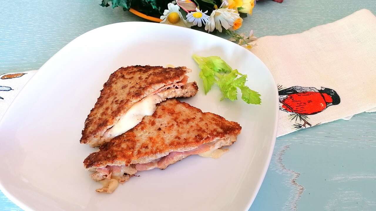 Tramezzini di carne prosciutto e formaggio