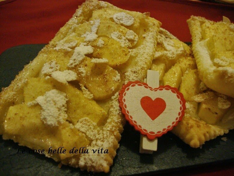 Tranci di sfoglia con crema mele e cannella, e cosa è il S. Valentino per me