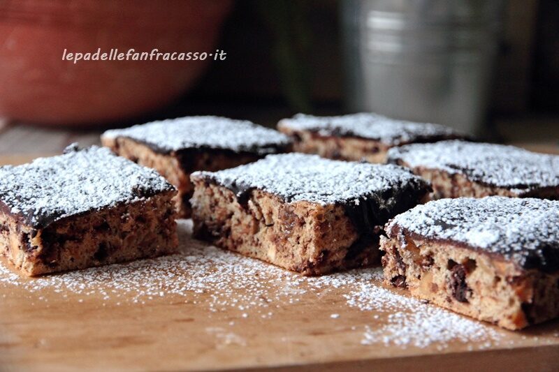 Tranci glassati al rum con mandorle e nocciole