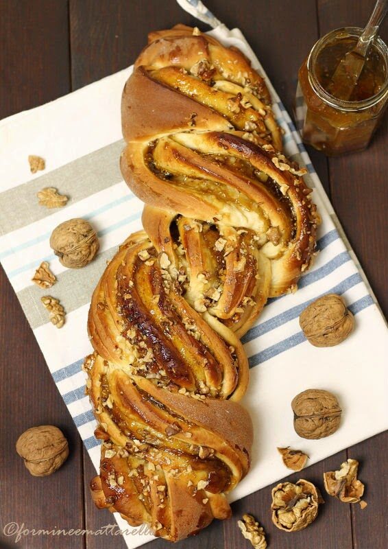 Treccia con confettura di fichi e noci…aspettando il Re-Cake2