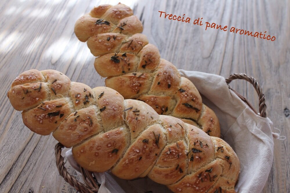 Treccia di pane aromatico di Emanuela