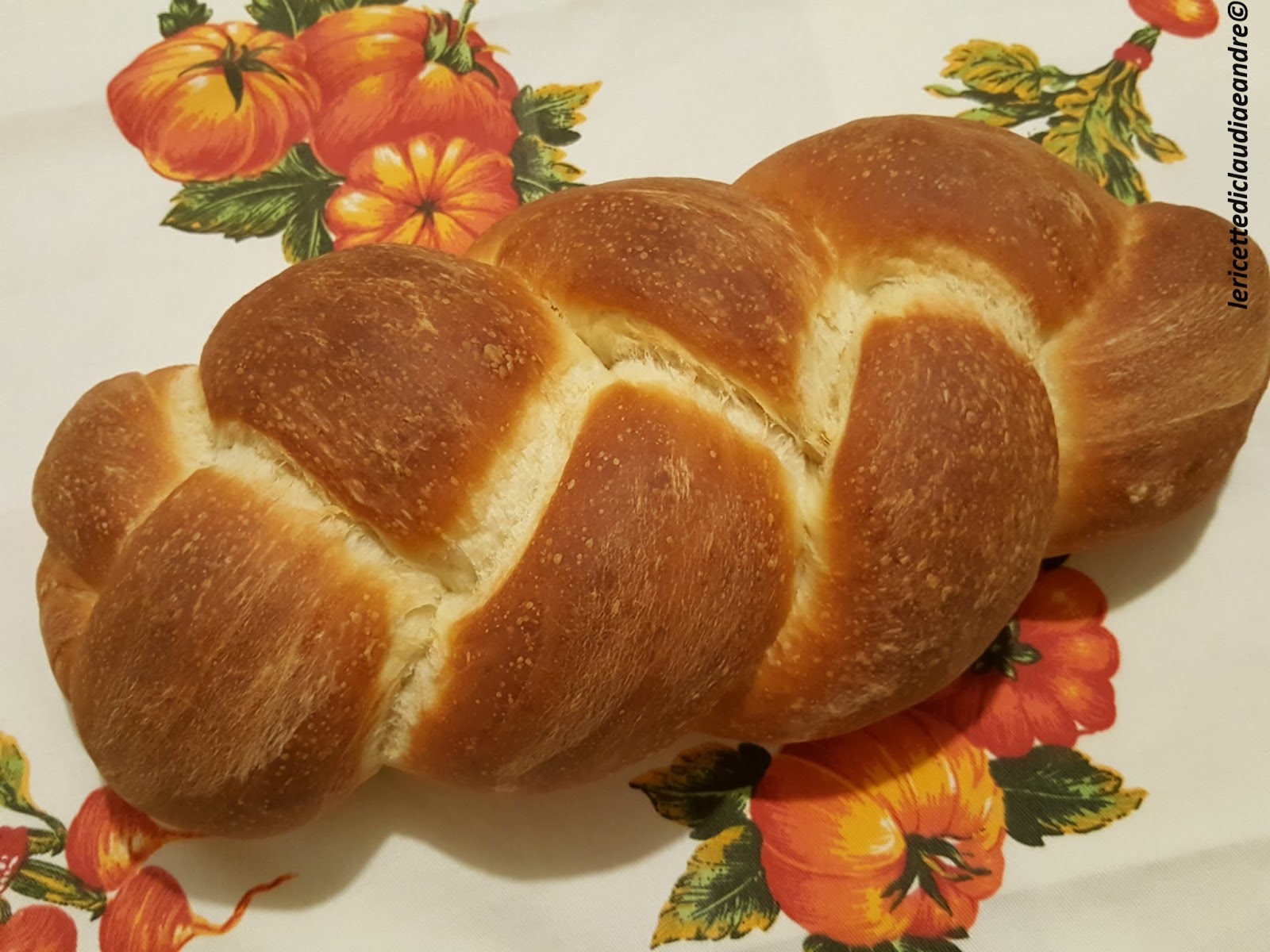 Treccia di pane morbida