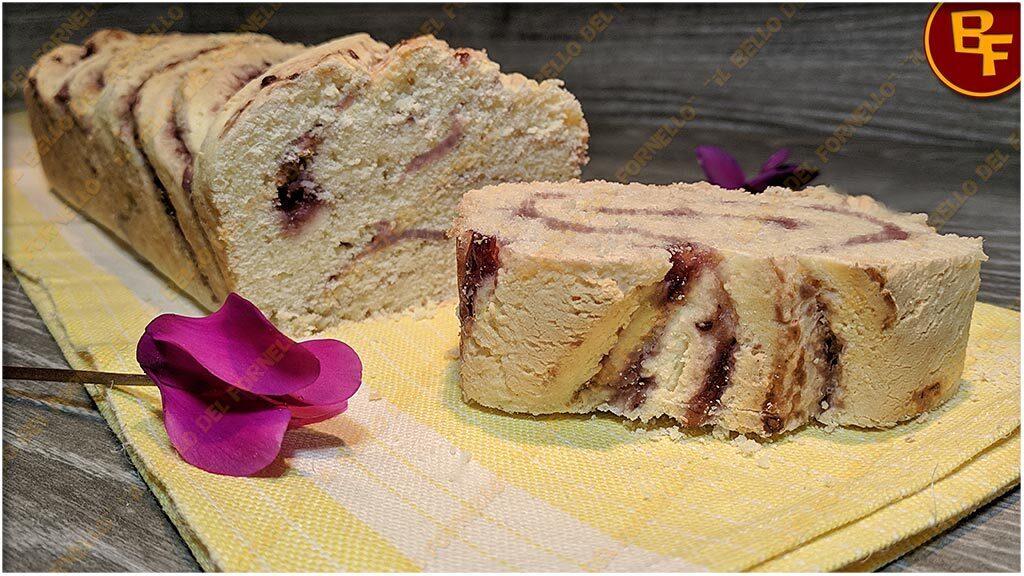 Treccia dolce farcita con confettura