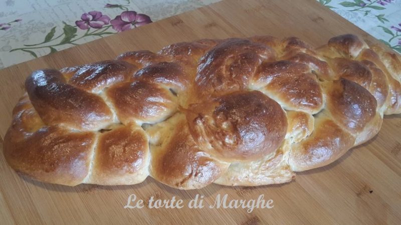 Treccia pan brioche a sei capi dolce o salata