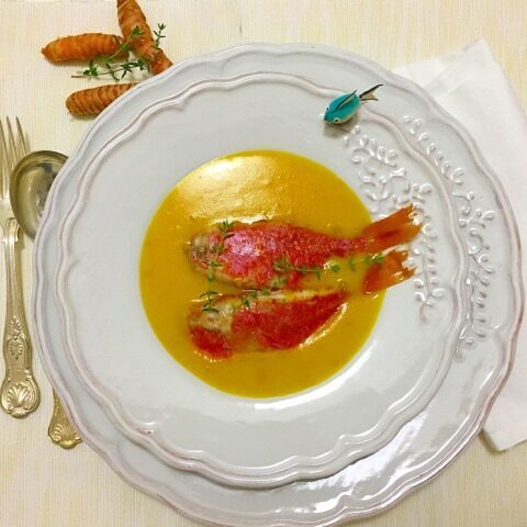 Triglie al timo su vellutata di patate e curcuma