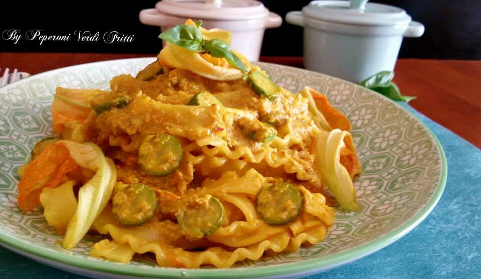 Tripoline con crema ai fiori di zucca