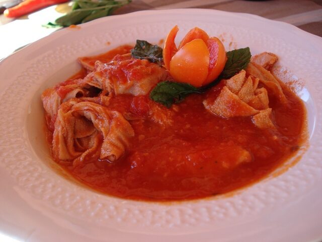 Trippa al sugo di pomodoro (per 6)