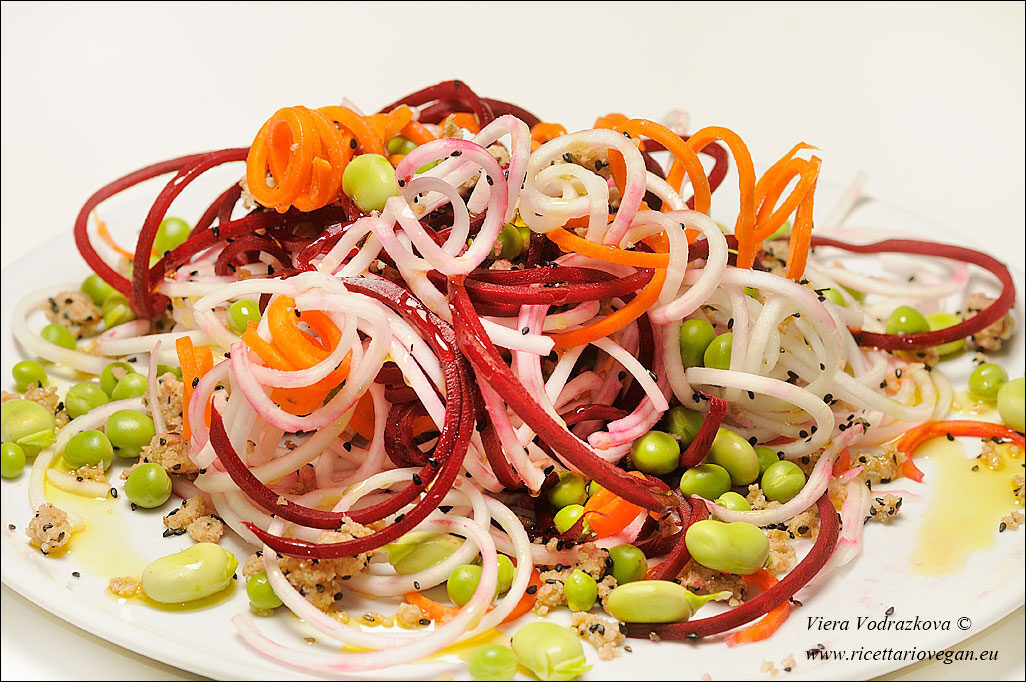 Tris di spaghetti con le verdure di primavera