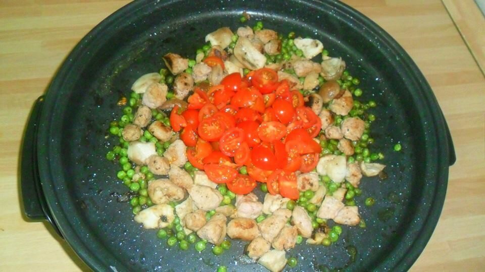 Troccoli con salsiccia e funghi porcini