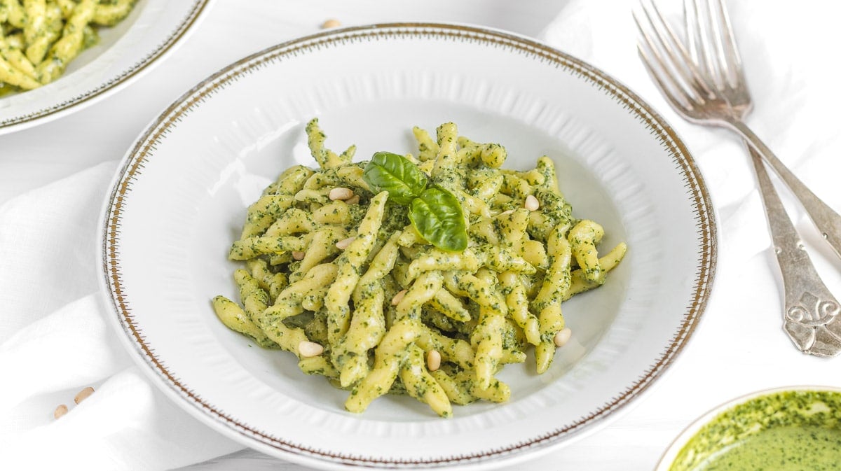 Trofie al pesto di basilico vegano