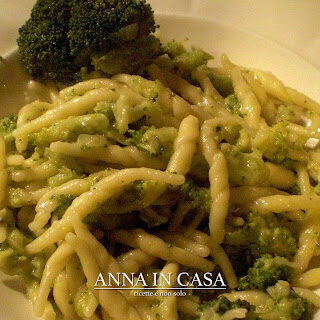 Trofie con pesto di broccoli