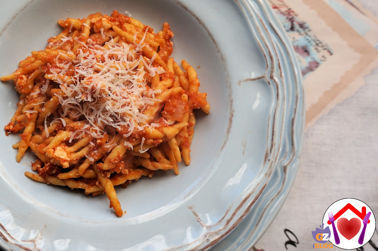 Trofie con pomodoro e ricotta  – ricetta semplice
