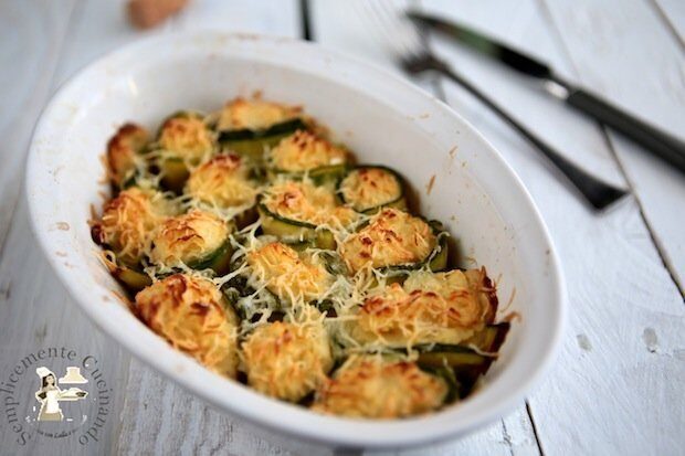 Tronchetti  di zucchine in teglia
