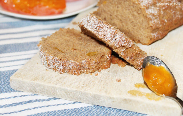 Tronchetto con farina di Castagne, Cachi e Grano Saraceno (senza glutine, né lattosio)