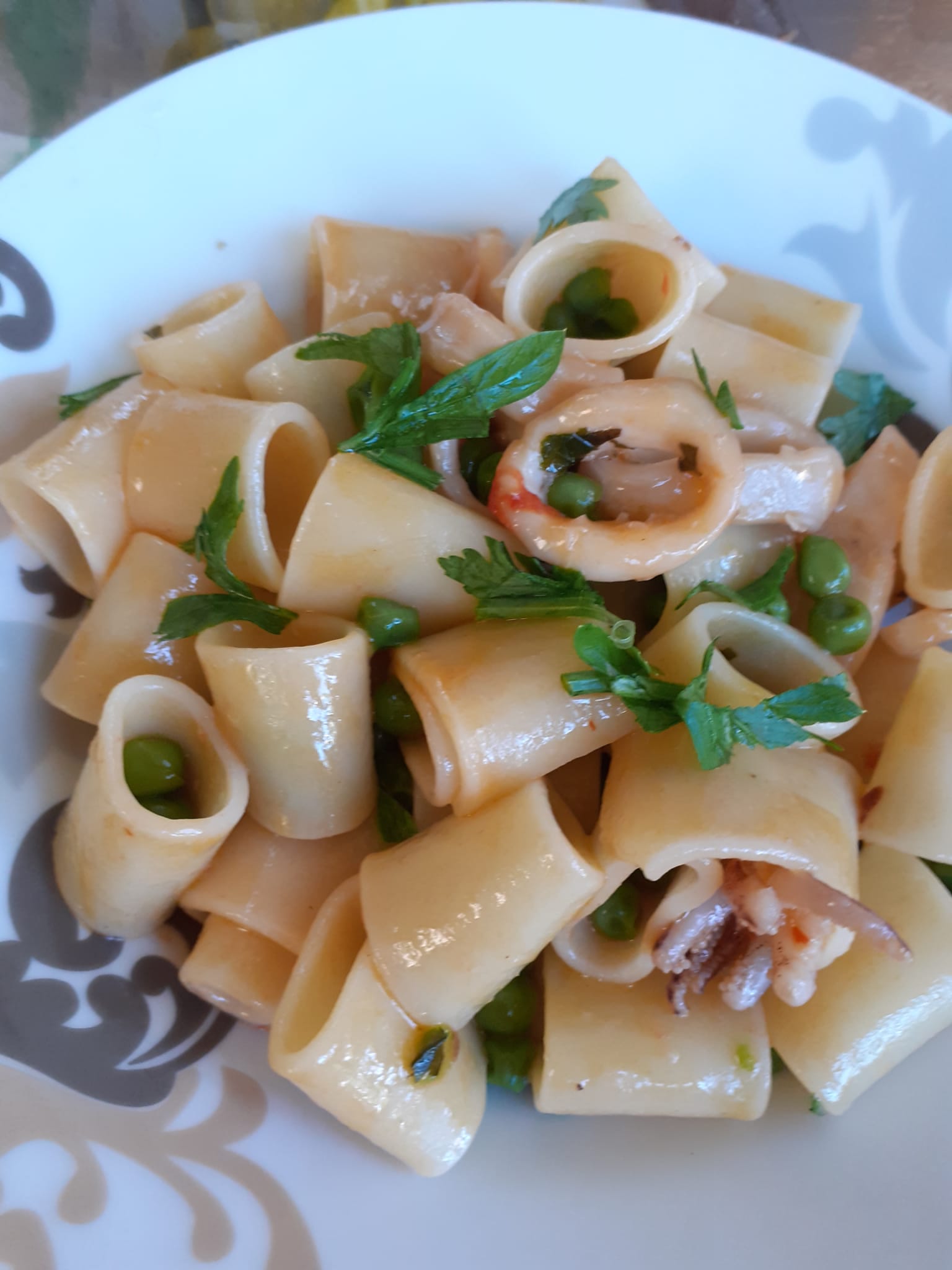 Tubettoni calamari e piselli