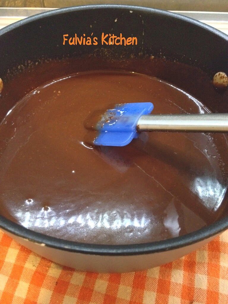 Tutorial ganache al cioccolato fondente per farcitura