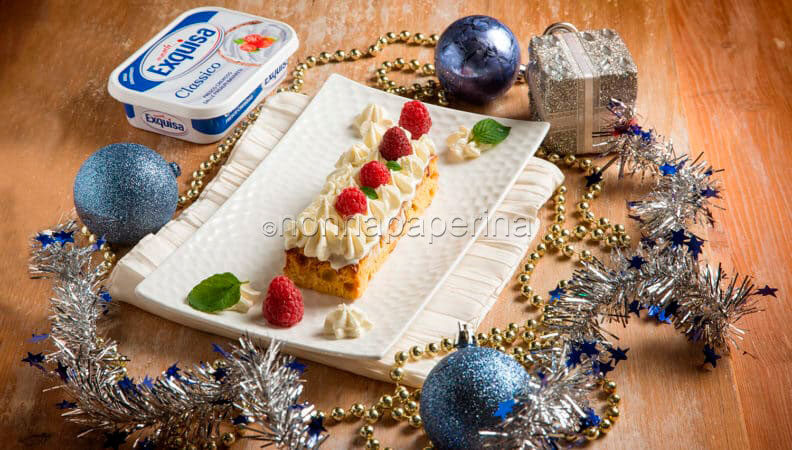 Un dolce natale: crostino di panettone con namelaka e lamponi