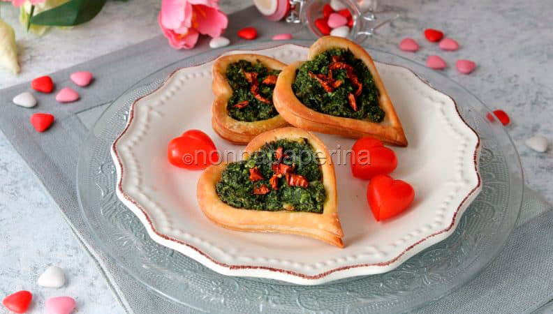 Un San Valentino goloso con i cuoricini di sfoglia ripieni