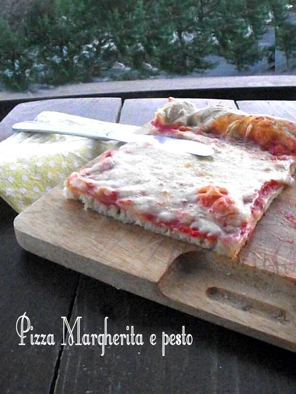 Un’insolita pizza margherita al pesto e uno scherzo particolare