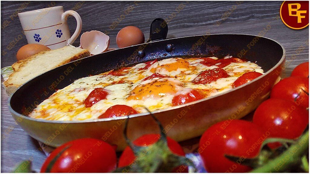 Uova alla pizzaiola con mozzarella