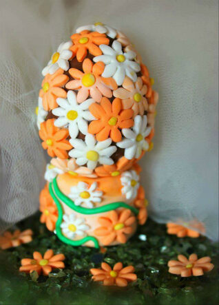 Uova di cioccolato decorate