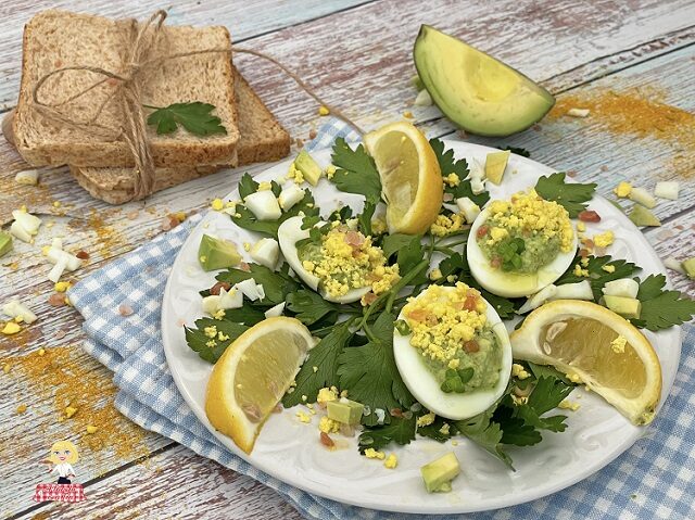 Uova ripiene con avocado