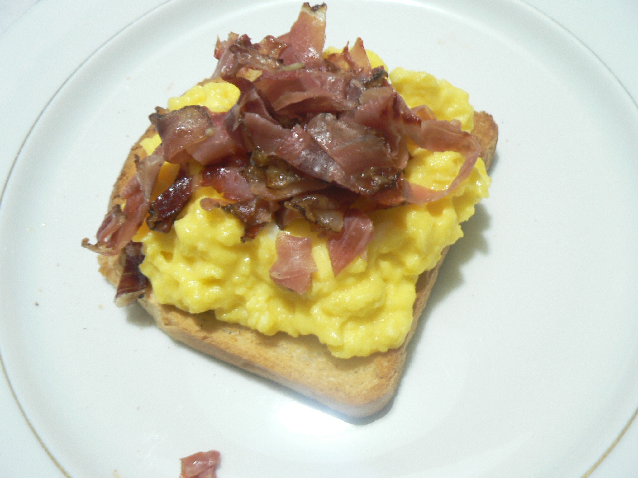 Uova speck e pane tostato | noi due in cucina
