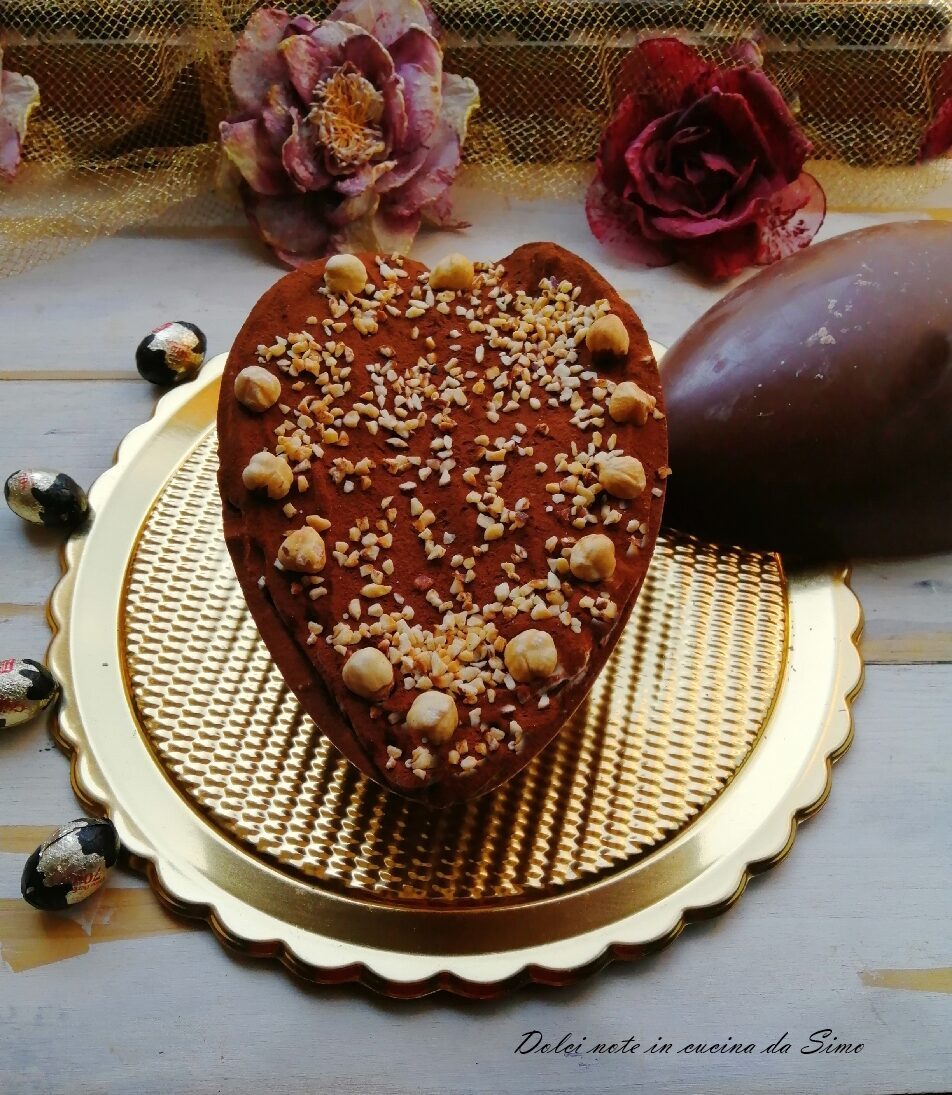Uovo di pasqua farcito al tiramisu’