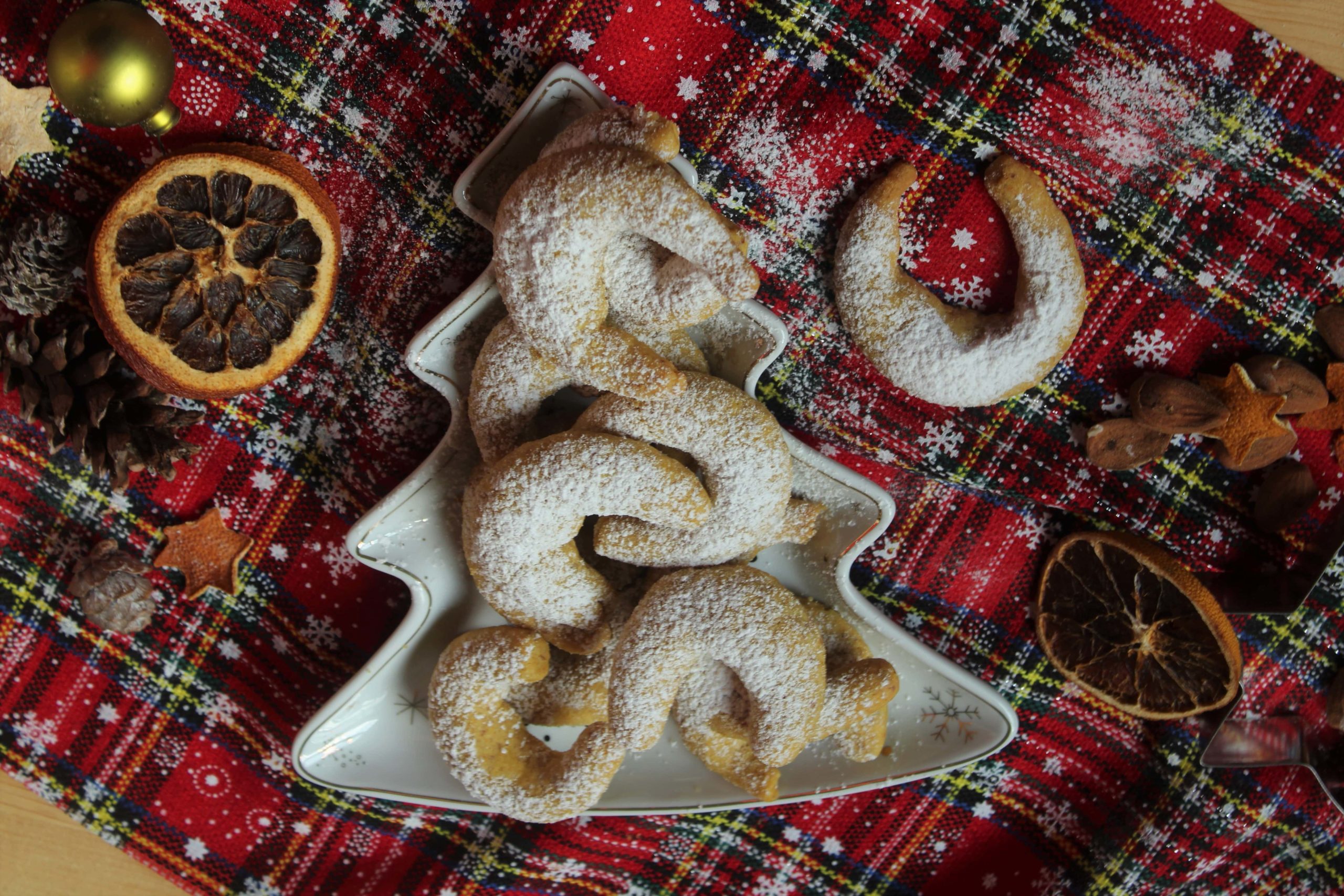 Vanillekipferl: biscotti cornetti alla vaniglia