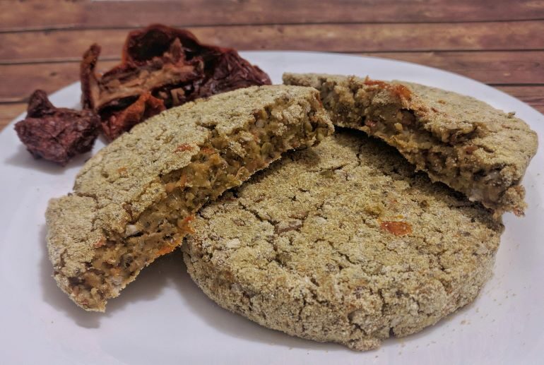 Vegan burger di edamame e grano saraceno