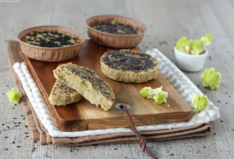 Vegan burger di legumi e broccolo romanesco