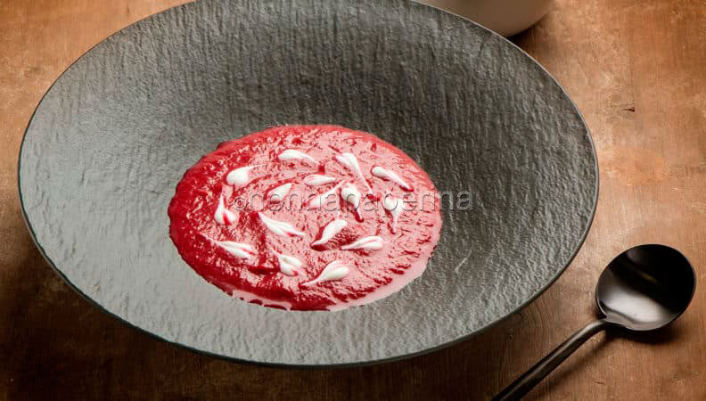 Vellutata di barbabietole senza glutine e senza lattosio