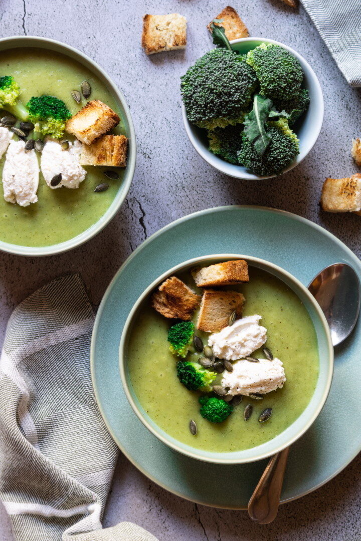 Vellutata di broccoli con ricotta