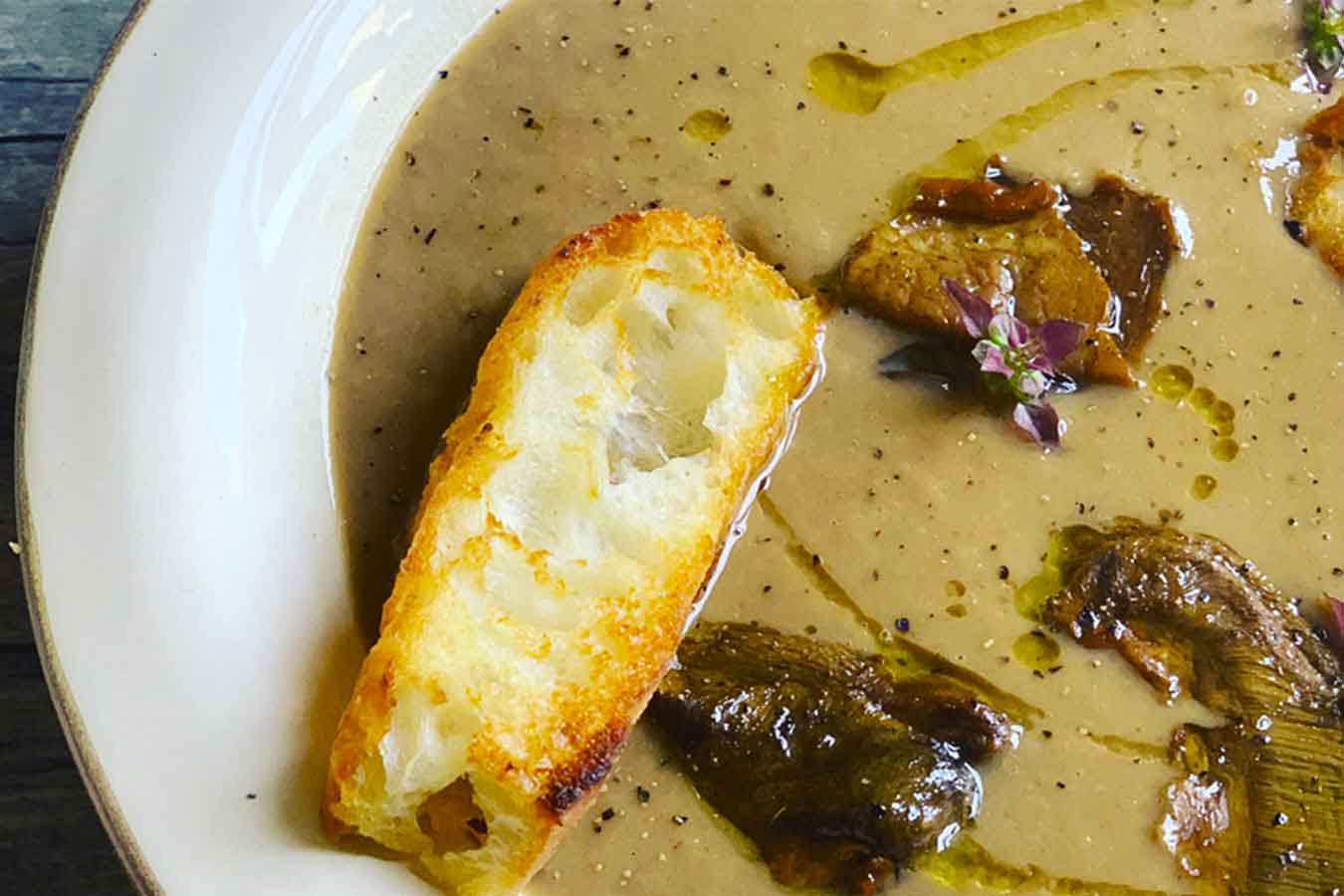 Vellutata di castagne e funghi