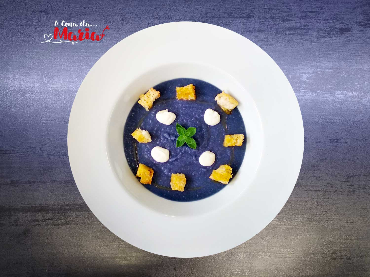 Vellutata di cavolo viola e patate