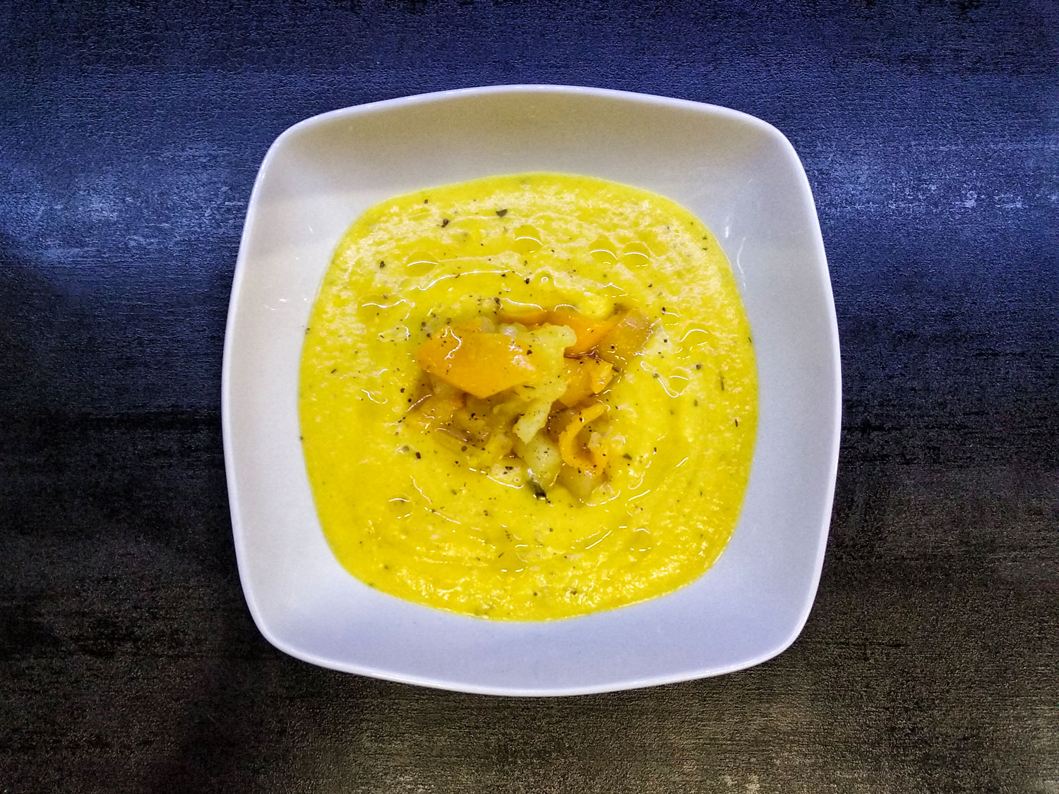 Vellutata di peperoni gialli e patate